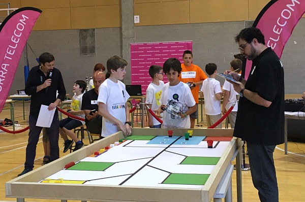 Sis equips participen en la competició de robòtica WRO Andorra Telecom aquest divendres